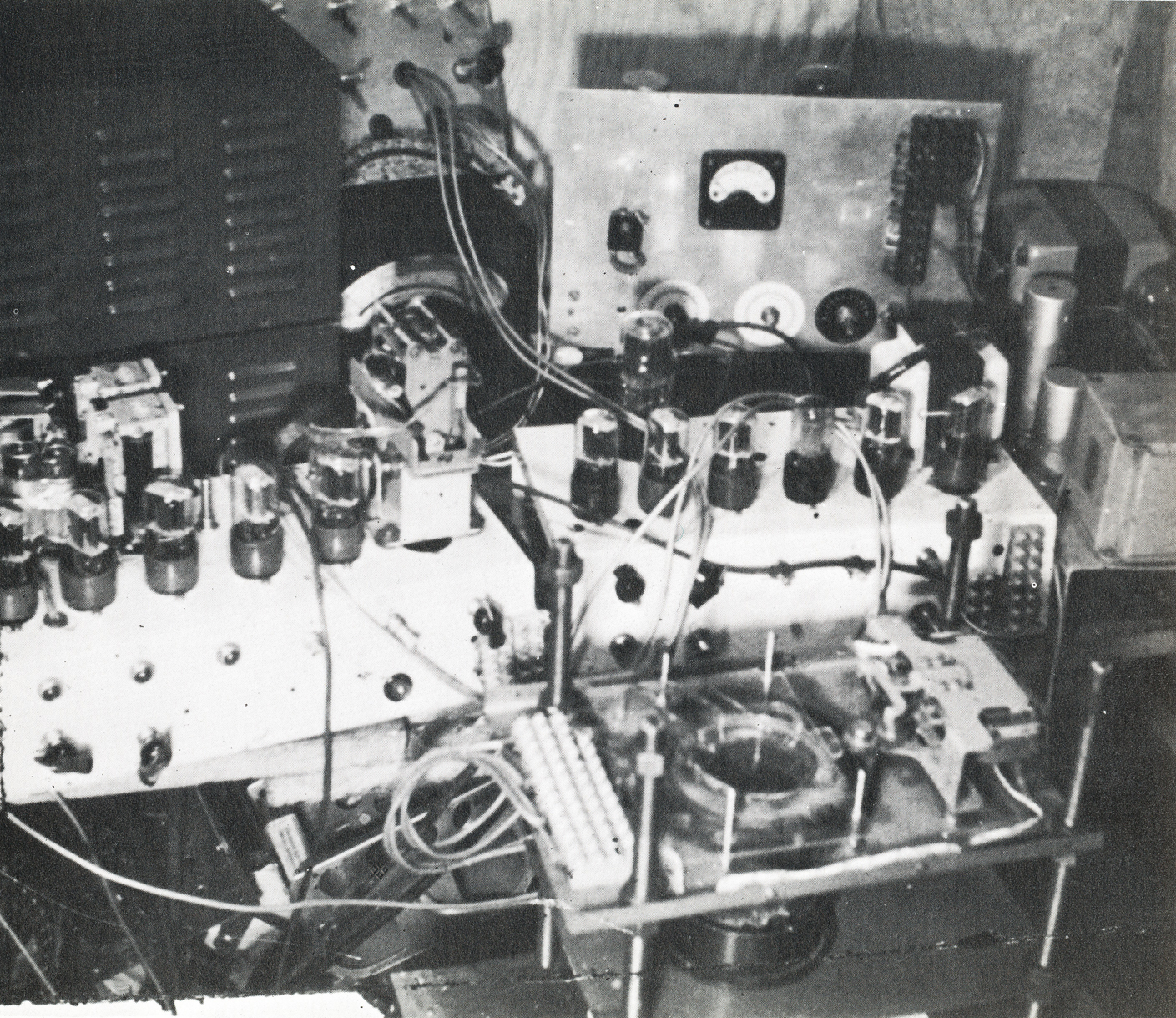 Gordon Pask: Musicolour, Electrochemical system