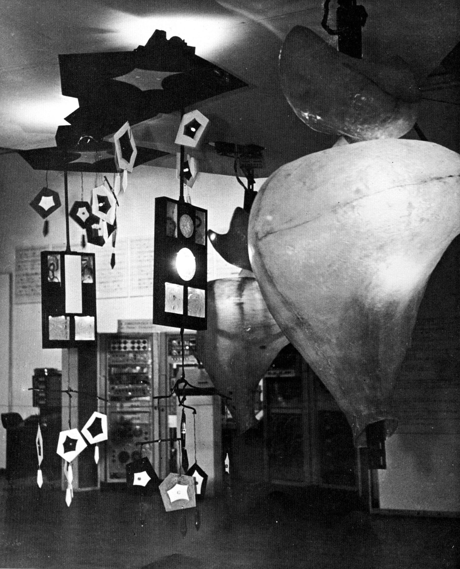 Gordon Pask: Colloquy of Mobiles 1968